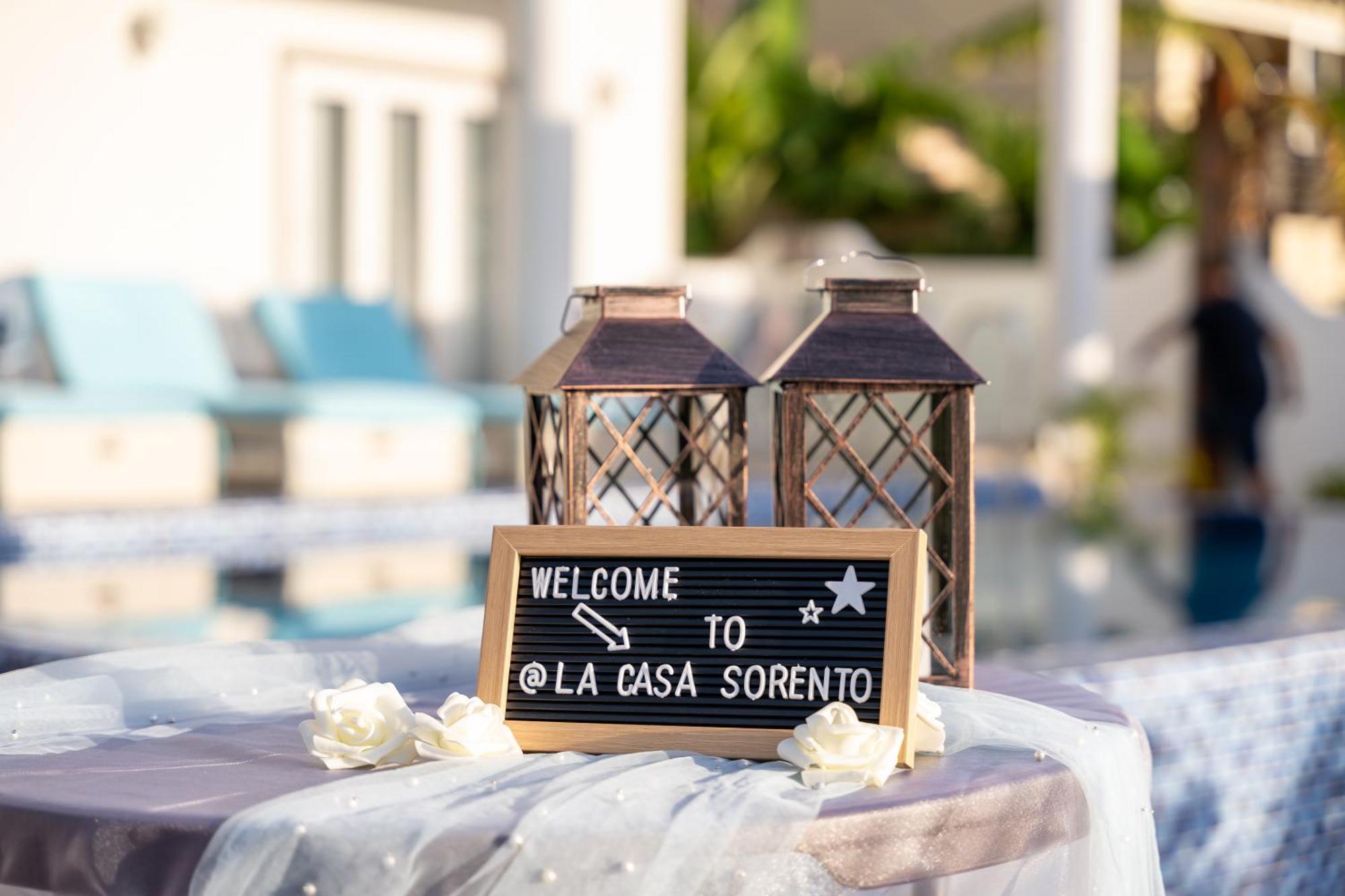 La Casa Sorento Victoria Exterior photo